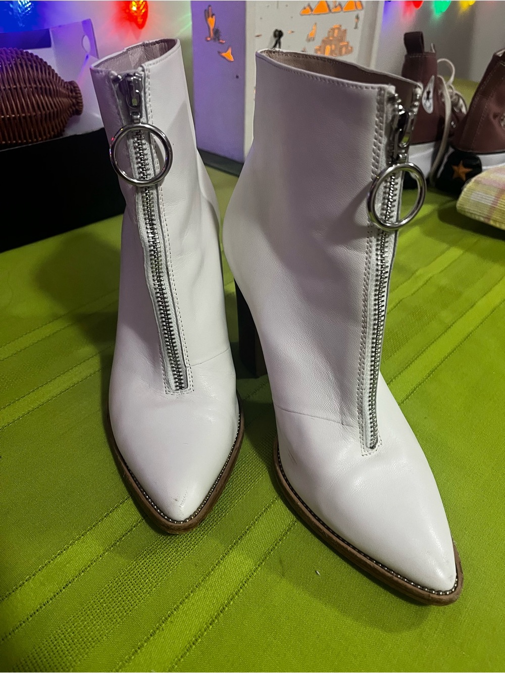 Chinese Laundry Kristen Cavallari White Pointed Toe boots- Satine